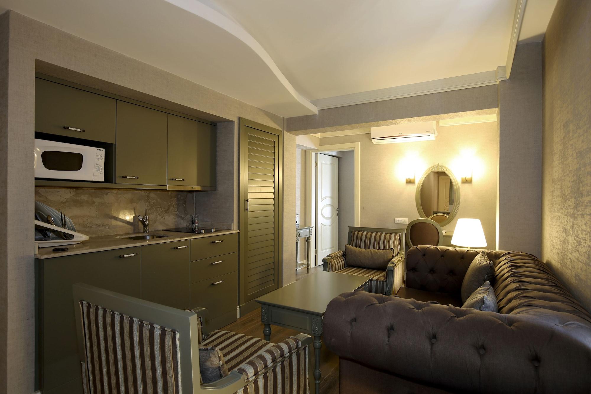 אולודניץ Pinehill Hotel & Suites מראה חיצוני תמונה