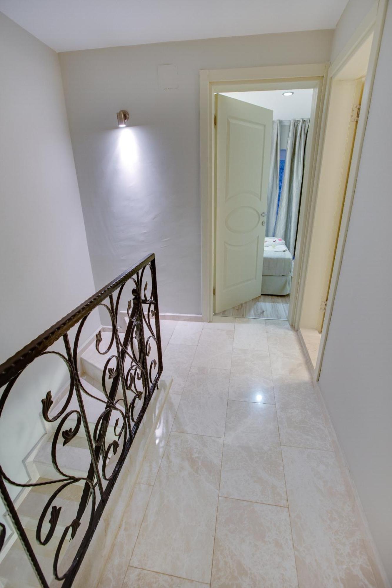 אולודניץ Pinehill Hotel & Suites מראה חיצוני תמונה