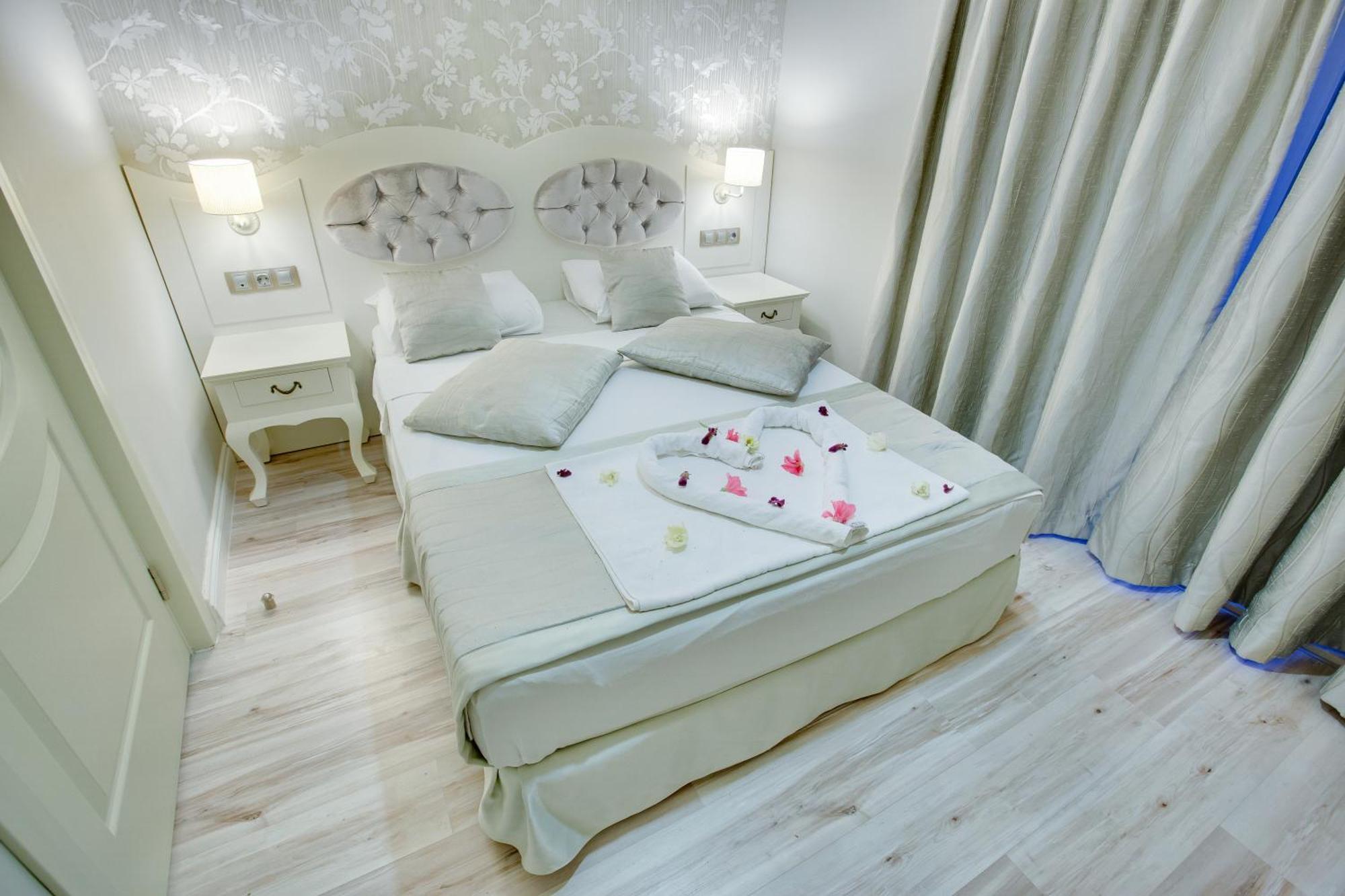 אולודניץ Pinehill Hotel & Suites חדר תמונה