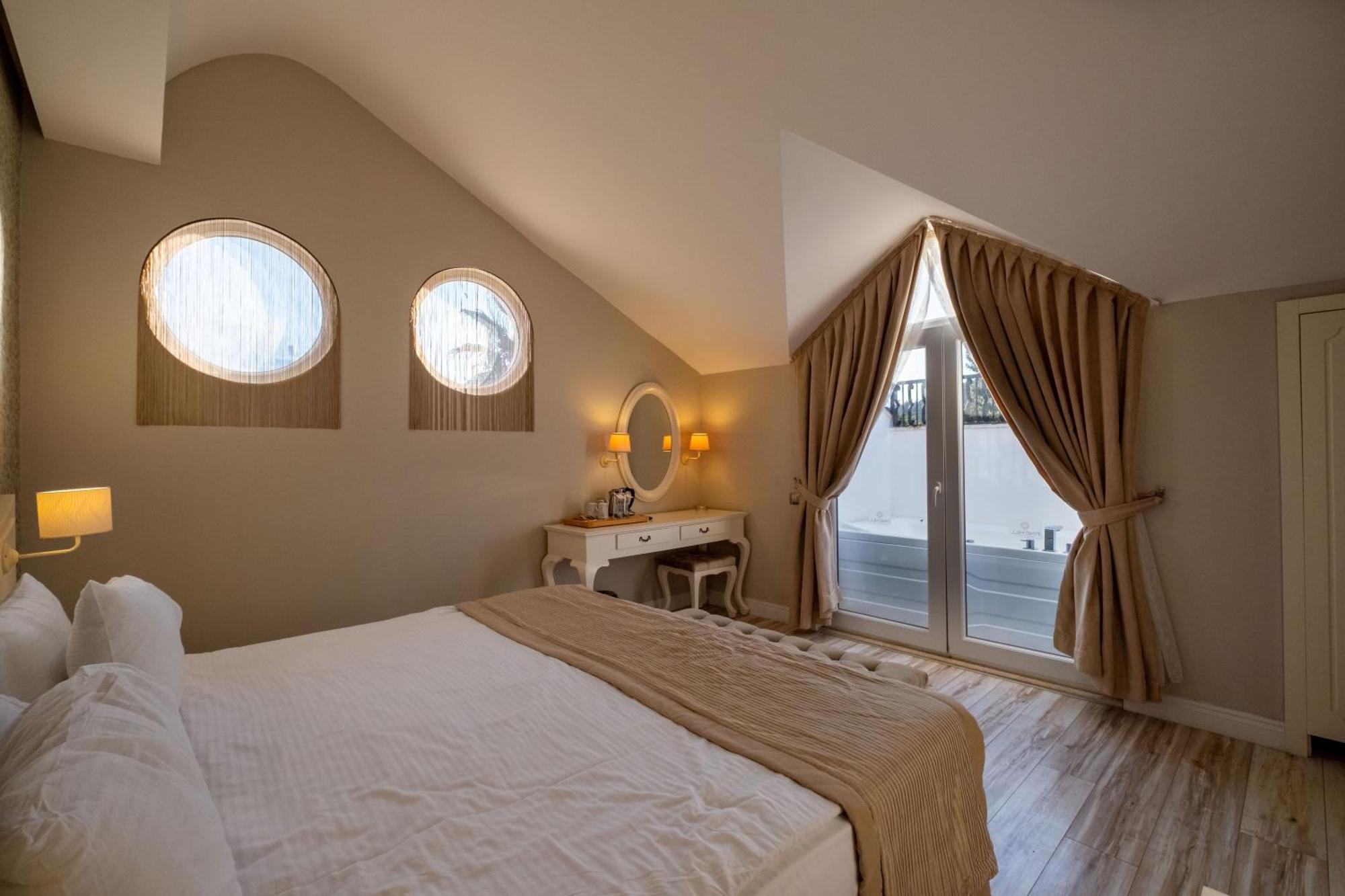 אולודניץ Pinehill Hotel & Suites מראה חיצוני תמונה